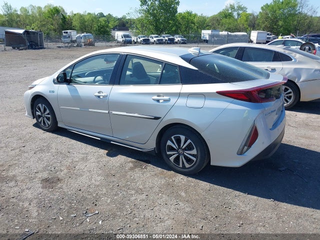Toyota Prius Prime Advanced 2017 JTDKARFP2H3001224 Image 3