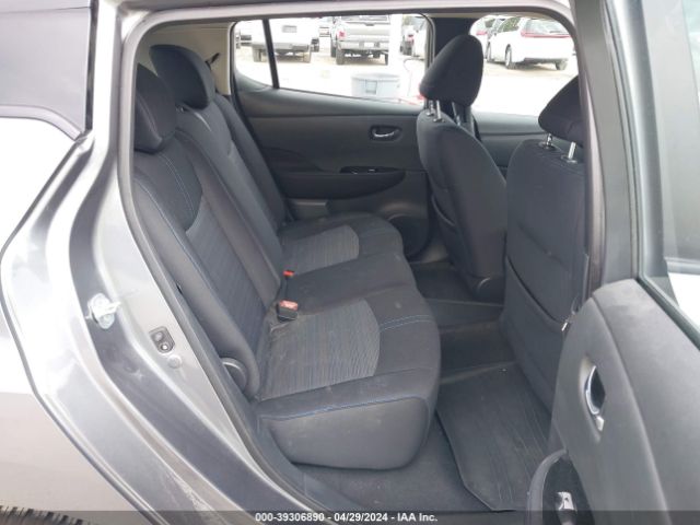 1N4AZ1CP2JC304980 Nissan LEAF SV