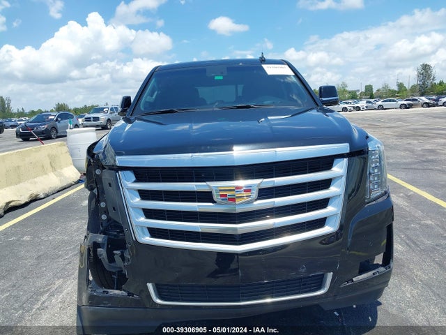 1GYS3BKJ7JR346295 Cadillac Escalade Luxury