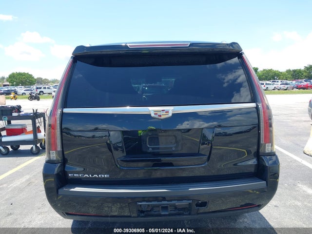 1GYS3BKJ7JR346295 Cadillac Escalade Luxury