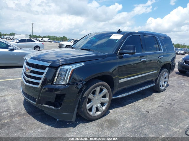1GYS3BKJ7JR346295 Cadillac Escalade Luxury