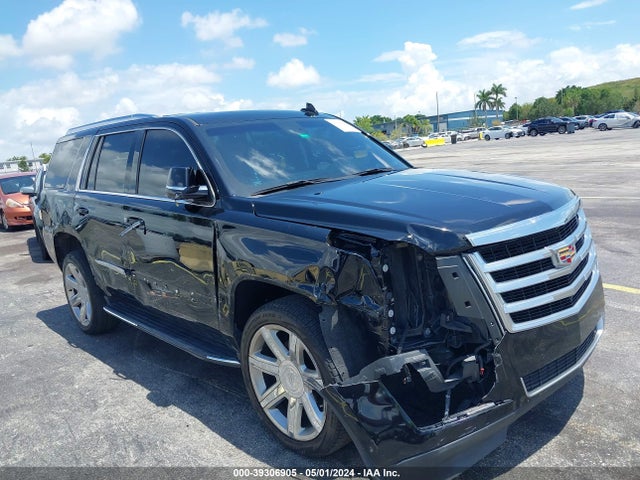 1GYS3BKJ7JR346295 Cadillac Escalade Luxury
