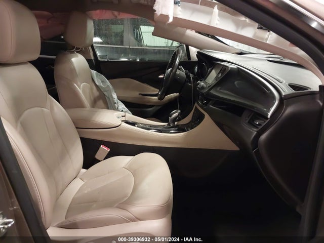 LRBFXDSA8HD103687 Buick Envision Essence