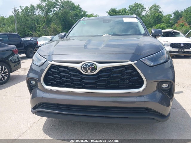 Toyota Highlander Xle 2022 5TDGZRAHXNS553031 Image 12