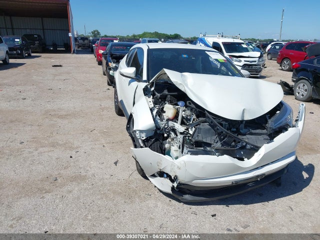 Toyota C-HR XLE 2018 NMTKHMBX1JR002260 zdjęcie główne