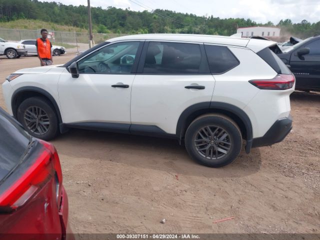 5N1AT3AA5MC766696 Nissan Rogue S Fwd