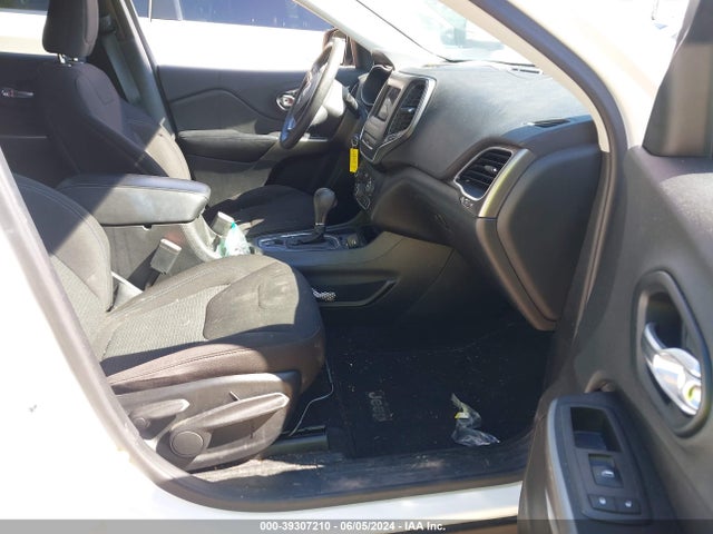 1C4PJLCB7KD178168 Jeep Cherokee Latitude Fwd