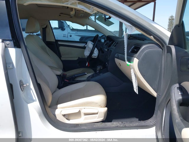 3VWDB7AJ2HM237462 Volkswagen Jetta 1.4t Se