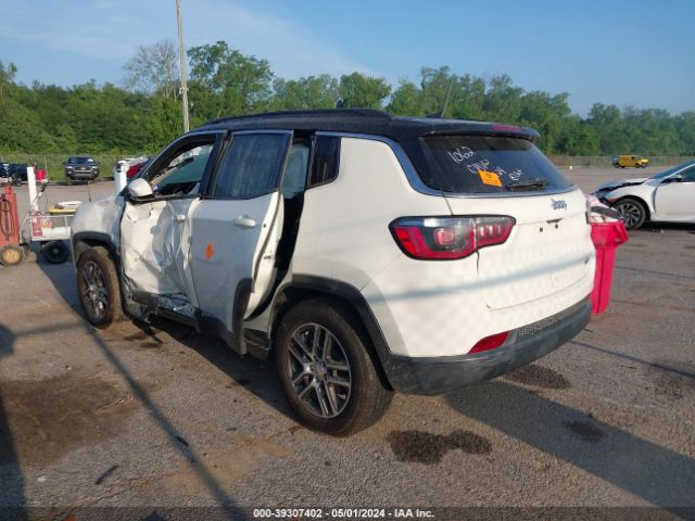 3C4NJCBB9JT241062 Jeep Compass Latitude Fwd