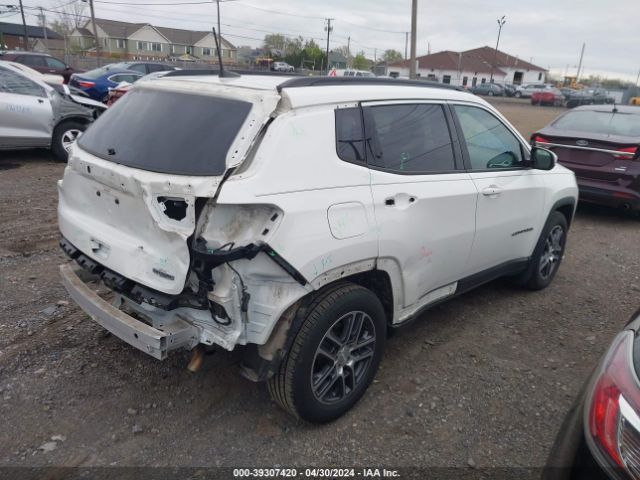 3C4NJCBB8LT142946 Jeep Compass Sun And Wheel Fwd