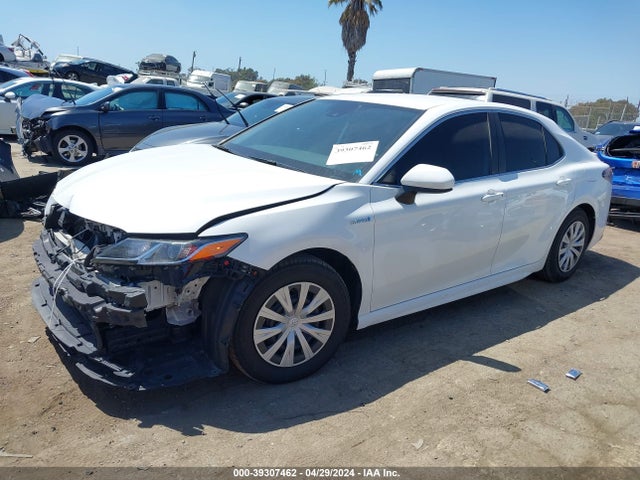 Toyota Camry Le Hybrid 2020 4T1C31AK7LU014089 Image 2
