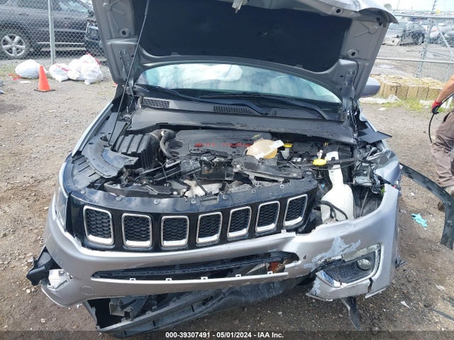 3C4NJDCB0JT179068 Jeep Compass Limited 4x4