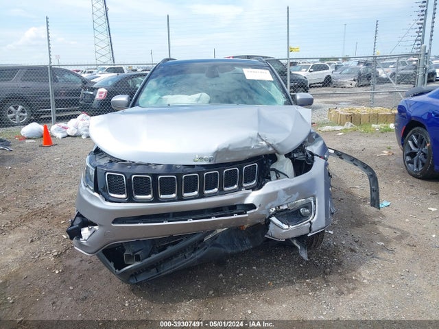3C4NJDCB0JT179068 Jeep Compass Limited 4x4