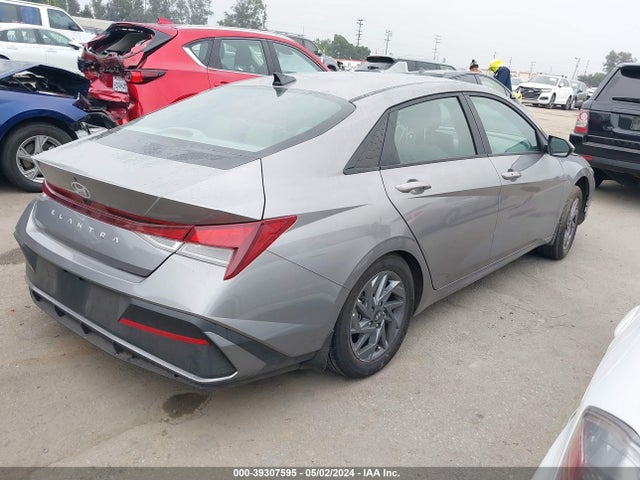 Hyundai ELANTRA SEL 2024 KMHLM4DG8RU710006 Image 4