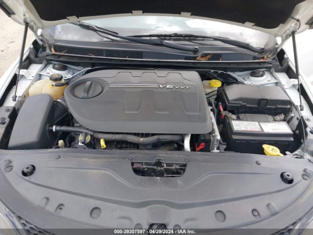 1C3CCCBG1FN532888 Chrysler 200 S