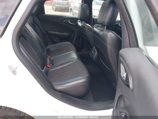 1C3CCCBG1FN532888 Chrysler 200 S