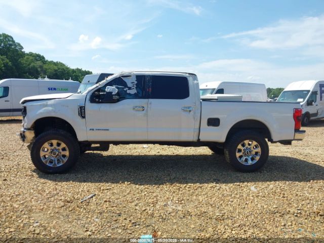 1FT7W2BT6HEC29829 Ford F-250 Lariat