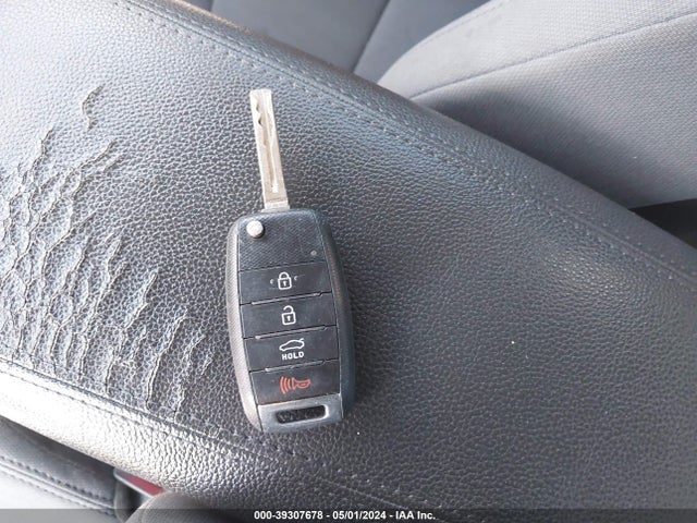 KIA Optima Lx 2015 KNAGM4A75F5627128 Image 11