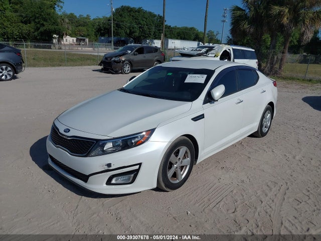 KIA Optima Lx 2015 KNAGM4A75F5627128 Image 2