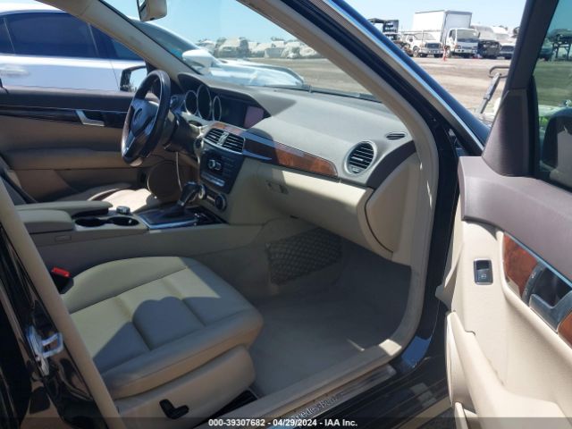 WDDGF4HB6EA966757 Mercedes-Benz C 250 Luxury/sport