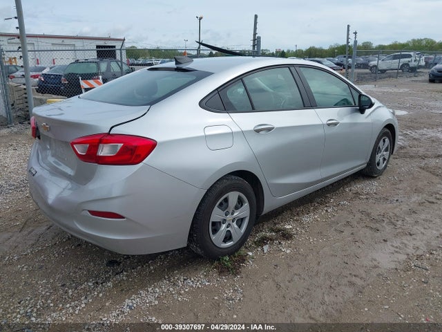 Chevrolet Cruze Ls Auto 2017 1G1BC5SM7H7168582 Image 4