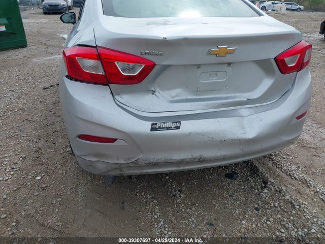 Chevrolet Cruze Ls Auto 2017 1G1BC5SM7H7168582 Image 6