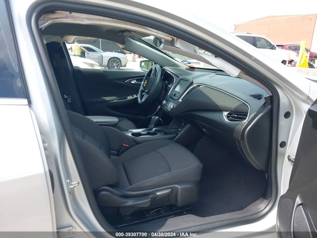 Chevrolet MALIBU LT 2018 1G1ZD5ST8JF262808 Image 5