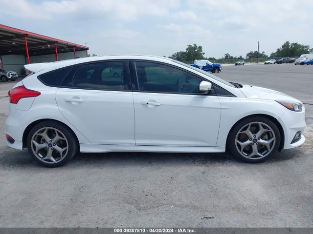 Ford FOCUS ST 2017 1FADP3L98HL204991 Image 13