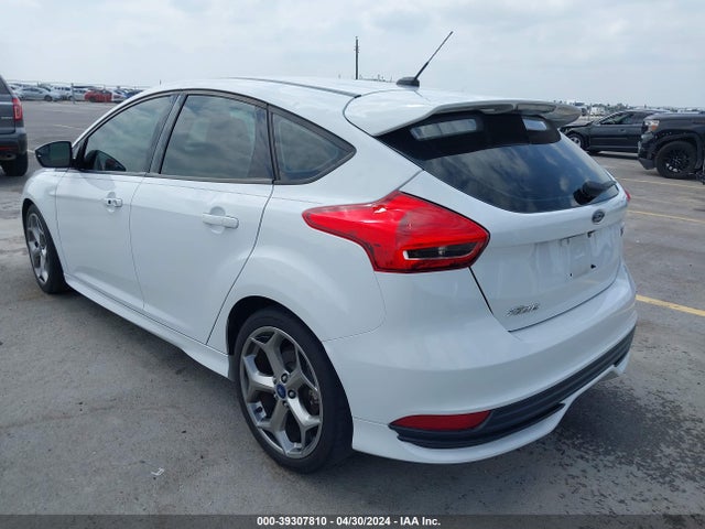Ford FOCUS ST 2017 1FADP3L98HL204991 Image 3