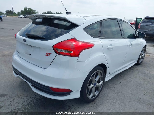 Ford FOCUS ST 2017 1FADP3L98HL204991 Image 4