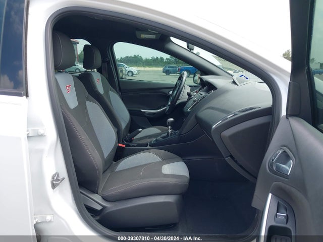 Ford FOCUS ST 2017 1FADP3L98HL204991 Image 5