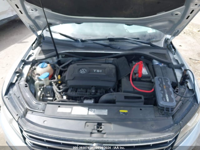 1VWAS7A30GC013577 Volkswagen Passat 1.8t S