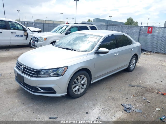 1VWAS7A30GC013577 Volkswagen Passat 1.8t S