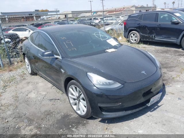 Auction sale of the 2018 Tesla Model 3 Long Range/mid Range, vin: 5YJ3E1EA6JF176186, lot number: 39307932