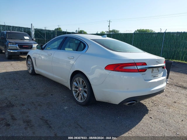 2013 JAGUAR XF SAJWA0E75D8S62747 Photo 2