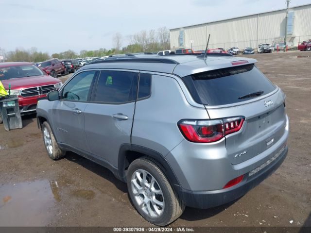 3C4NJDFNXRT582251 Jeep Compass Latitude Lux Fwd