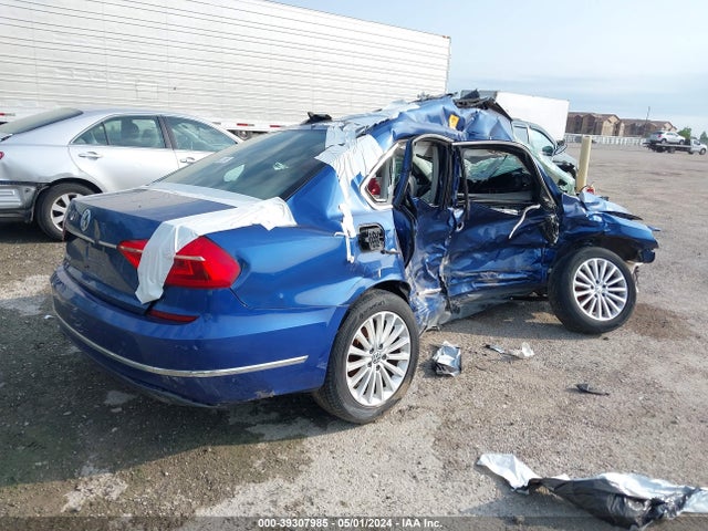 1VWBT7A38GC013988 Volkswagen Passat 1.8t Se
