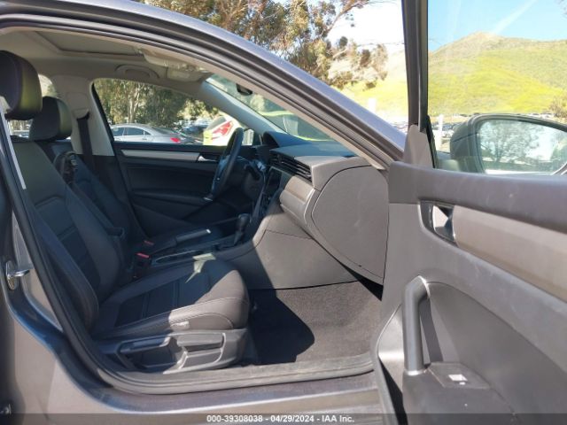1VWSA7A37MC011490 Volkswagen Passat 2.0t Se