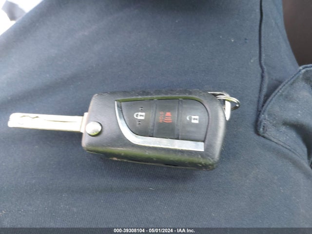 Toyota RAV4 LE 2019 2T3H1RFV9KW004229 Image 11