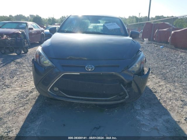 3MYDLBYV2KY512065 Toyota YARIS LE