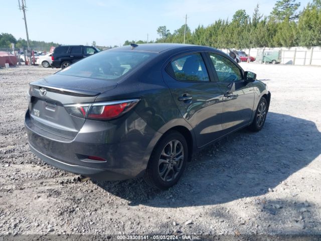 3MYDLBYV2KY512065 Toyota YARIS LE