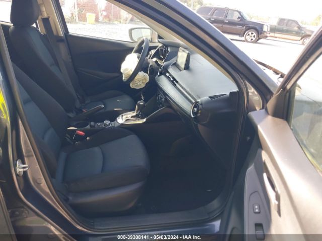 3MYDLBYV2KY512065 Toyota YARIS LE