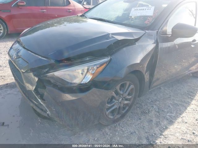 3MYDLBYV2KY512065 Toyota YARIS LE
