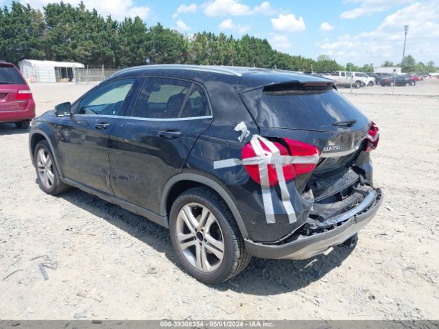 2015 MERCEDES-BENZ GLA 250 WDCTG4GB5FJ101281 Photo 2
