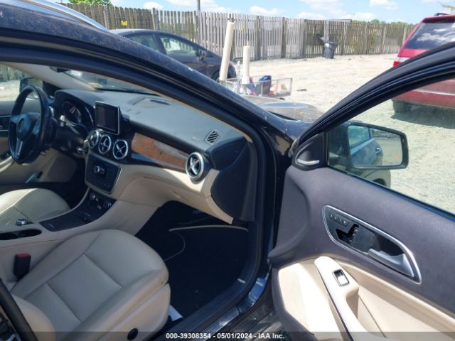 2015 MERCEDES-BENZ GLA 250 WDCTG4GB5FJ101281 Photo 4
