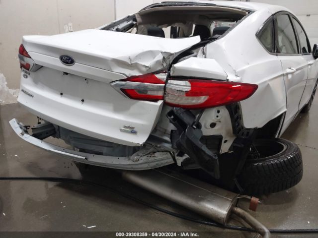 3FA6P0T92KR217364 Ford FUSION SE