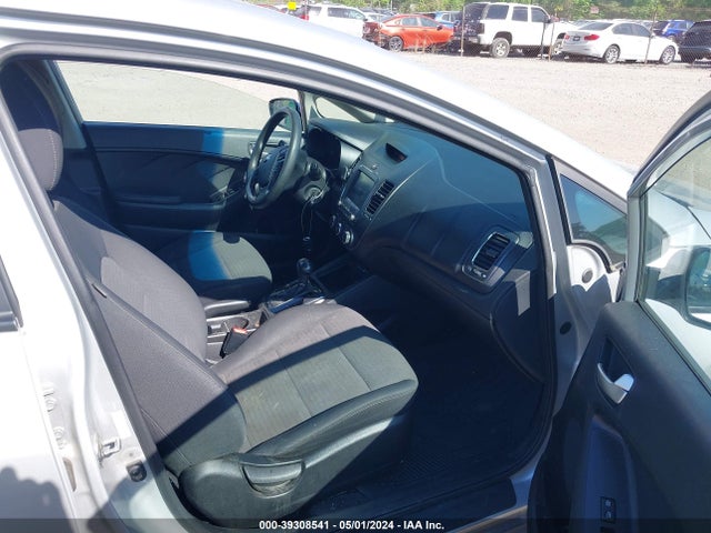 KIA FORTE LX 2018 3KPFL4A73JE200917 Image 5