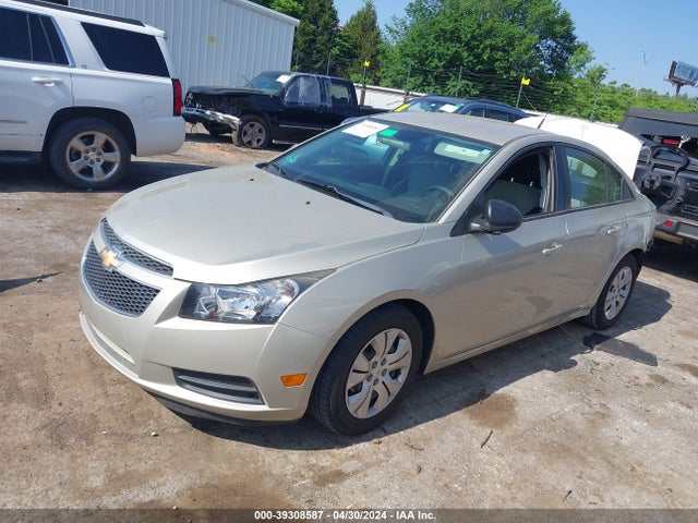Chevrolet Cruze Ls Auto 2014 1G1PA5SH3E7360236 Image 2