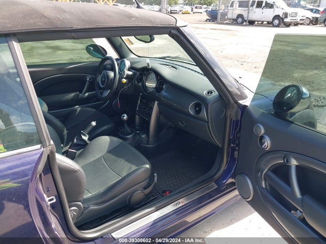 2006 MINI COOPER S WMWRH33566TF87563 Photo 4