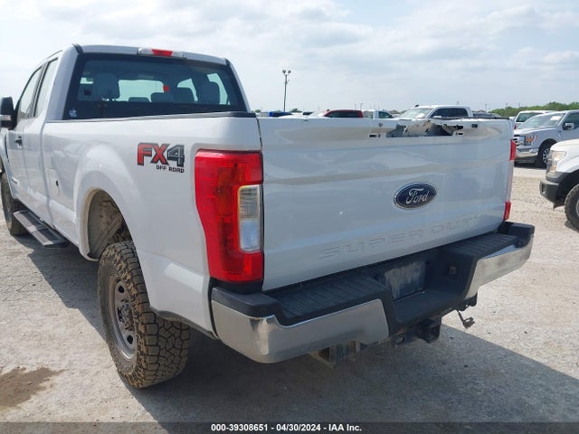 Ford F-250 Xl 2017 1FT7X2BT2HED66487 Image 3